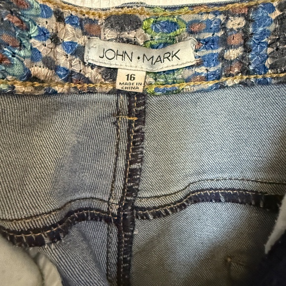 John Mark Women Floral Embroidered Cropped Boho Jeans SZ 16 - Picture 2 of 14